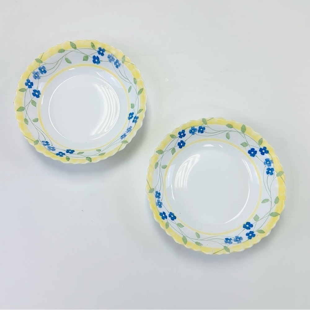 Arcopal FESTON PENSEA yellow blue fluted salad plates